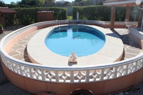 Villa till salu i La Nucia, Alicante, Spanien 2 sovrum, 253 kvm. Nr. 43684 - foto 3