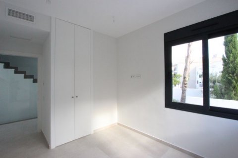 Radhus till salu Calpe, Alicante, Spanien 4 sovrum, 476 kvm. Nr. 42355 - foto 10