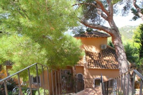 Villa till salu i Altea, Alicante, Spanien 5 sovrum, 212 kvm. Nr. 41693 - foto 4