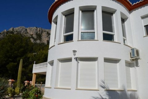 Villa till salu i Calpe, Alicante, Spanien 4 sovrum, 600 kvm. Nr. 45971 - foto 7