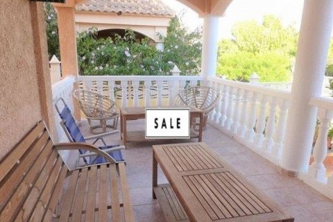 Villa till salu i La Nucia, Alicante, Spanien 5 sovrum, 200 kvm. Nr. 45331 - foto 2