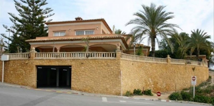 Villa i Villajoyosa, Alicante, Spanien 4 sovrum, 600 kvm. Nr. 44644