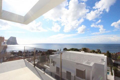 Radhus till salu Calpe, Alicante, Spanien 4 sovrum, 476 kvm. Nr. 42355 - foto 7