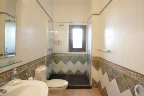 Villa till salu i Calpe, Alicante, Spanien 5 sovrum, 250 kvm. Nr. 45405 - foto 9