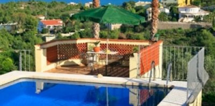 Villa i Denia, Alicante, Spanien 5 sovrum, 420 kvm. Nr. 45494