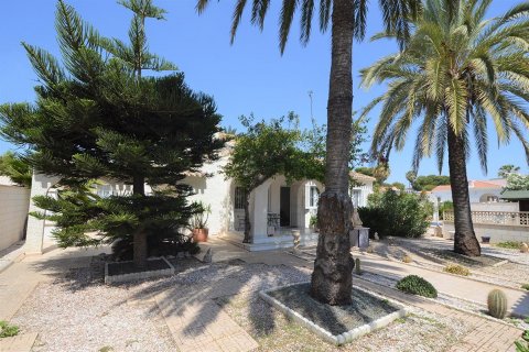 Villa till salu i La Zenia, Alicante, Spanien 3 sovrum, 150 kvm. Nr. 47888 - foto 1