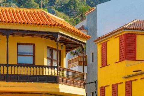 Approximately the best month to purchase a home in Spain
