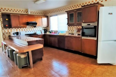 Hus till salu La Nucia, Alicante, Spanien 5 sovrum, 400 kvm. Nr. 50156 - foto 20