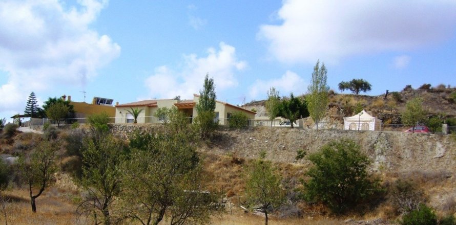 Villa i Bedar, Almeria, Spanien 3 sovrum, 150 kvm. Nr. 50159