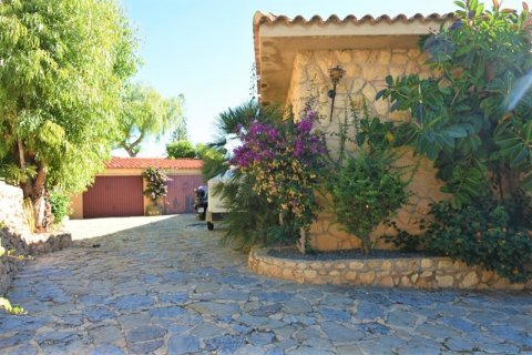 Villa till salu i La Nucia, Alicante, Spanien 6 sovrum, 450 kvm. Nr. 50310 - foto 9