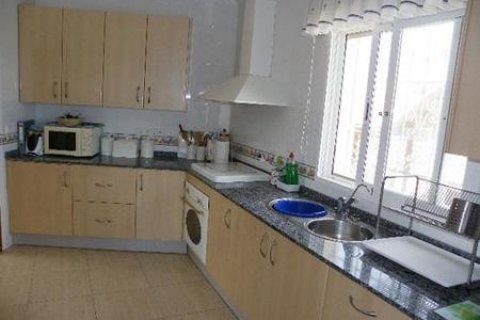 Villa till salu Murcia, Spanien 3 sovrum, 135 kvm. Nr. 50320 - foto 4