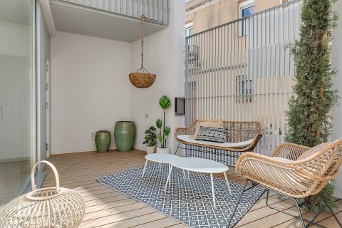 Lägenhet till salu Barcelona, Spanien 2 sovrum, 154 kvm. Nr. 49804 - foto 2