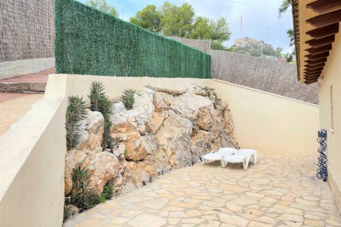 Villa till salu i Castelldefels, Barcelona, Spanien 4 sovrum, 240 kvm. Nr. 49807 - foto 8