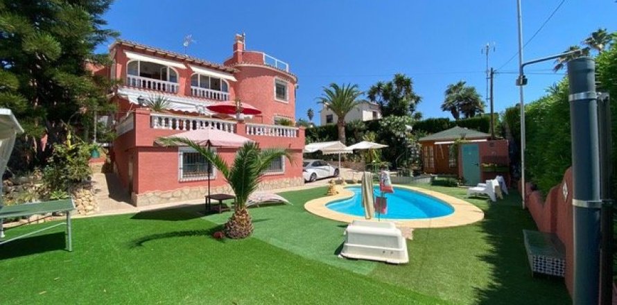 Villa i Calpe, Alicante, Spanien 4 sovrum, 280 kvm. Nr. 51865