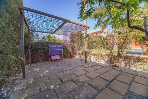 Villa till salu i Vilafortuny, Tarragona, Spanien 4 sovrum, 350 kvm. Nr. 53647 - foto 4