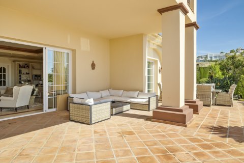 Villa till salu El Paraiso, Malaga, Spanien 5 sovrum, 779 kvm. Nr. 53534 - foto 29