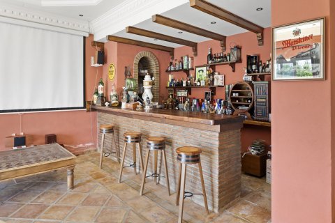 Villa till salu El Paraiso, Malaga, Spanien 5 sovrum, 779 kvm. Nr. 53534 - foto 17