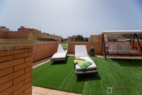 Tvåvåningslägenhet till salu Cap Salou, Tarragona, Spanien 2 sovrum, 90 kvm. Nr. 53649 - foto 4