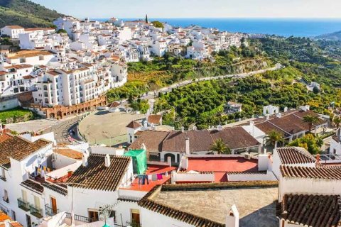 Andalusia is the region of Spain with the largest vacation rental housing stock