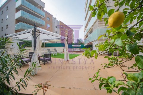 Lägenhet till salu Salou, Tarragona, Spanien 2 sovrum, 90 kvm. Nr. 53628 - foto 2