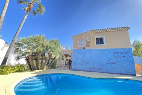 Villa till salu i Denia, Alicante, Spanien 4 sovrum, 250 kvm. Nr. 53823 - foto 2