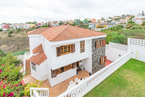 Villa till salu i Tafira Alta, Gran Canaria, Spanien 7 sovrum, 397 kvm. Nr. 55189 - foto 3