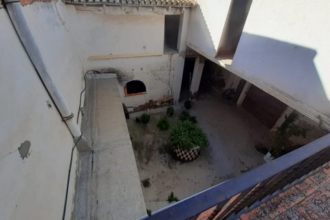 Hus till salu i Valencia, Spanien 4 sovrum, 300 kvm. Nr. 53906 - foto 8