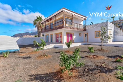 Villa till salu i Puerto de Santiago, Tenerife, Spanien 5 sovrum, 160 kvm. Nr. 54946 - foto 1