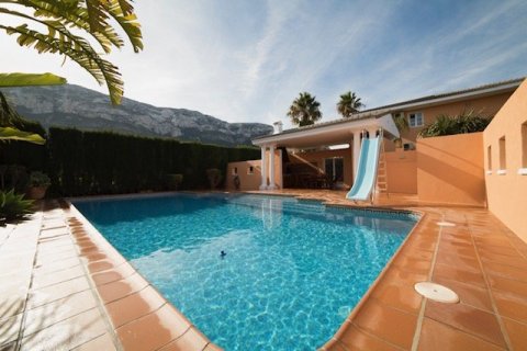 Villa till salu i Denia, Alicante, Spanien 6 sovrum, 700 kvm. Nr. 53920 - foto 2