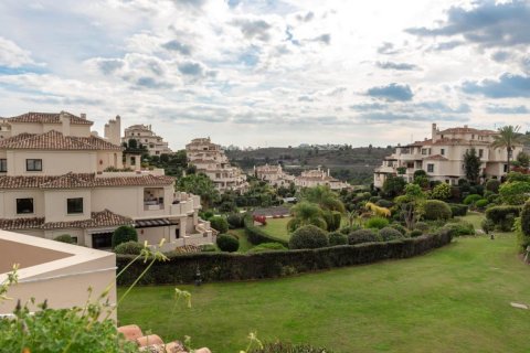 Lägenhet till salu i Benahavis, Malaga, Spanien 3 sovrum, 147 kvm. Nr. 55418 - foto 1