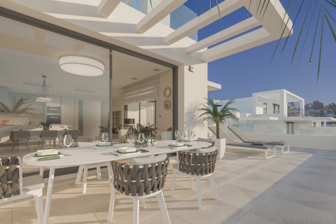 Takvåning till salu Estepona, Malaga, Spanien 2 sovrum, 104 kvm. Nr. 55399 - foto 7