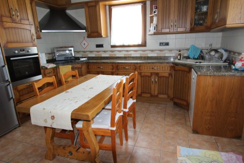 Villa till salu Benissa, Alicante, Spanien 5 sovrum, 272 kvm. Nr. 24862 - foto 28