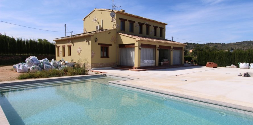 Villa Benissa, Alicante, Spanien 5 sovrum, 272 kvm. Nr. 24862