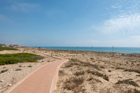 Takvåning till salu i La Mata, Alicante, Spanien 3 sovrum, 91 kvm. Nr. 56372 - foto 16