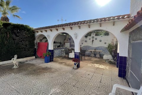 Villa till salu i Torrevieja, Alicante, Spanien 4 sovrum, 170 kvm. Nr. 59005 - foto 4