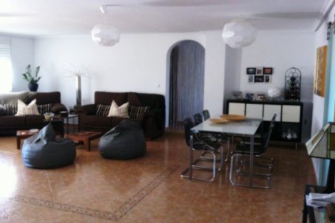Villa till salu i Dolores, Alicante, Spanien 4 sovrum, 156 kvm. Nr. 58389 - foto 4
