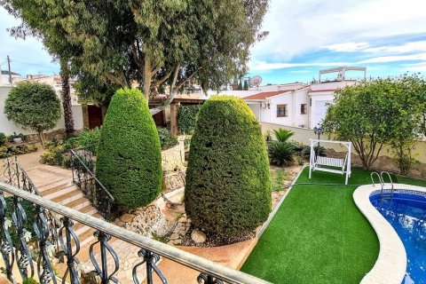 Villa till salu i Ciudad Quesada, Alicante, Spanien 5 sovrum, 364 kvm. Nr. 58996 - foto 6