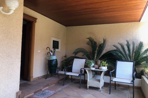 Villa till salu i La Nucia, Alicante, Spanien 4 sovrum, 345 kvm. Nr. 58649 - foto 6