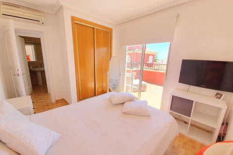 Villa till salu i La Zenia, Alicante, Spanien 3 sovrum, 100 kvm. Nr. 58420 - foto 7