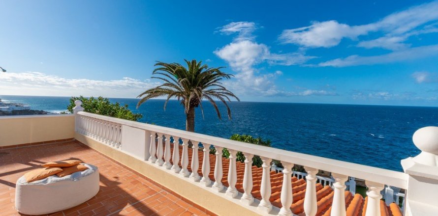 Villa i Santa Cruz de Tenerife, Tenerife, Spanien 3 sovrum, 81 kvm. Nr. 58653