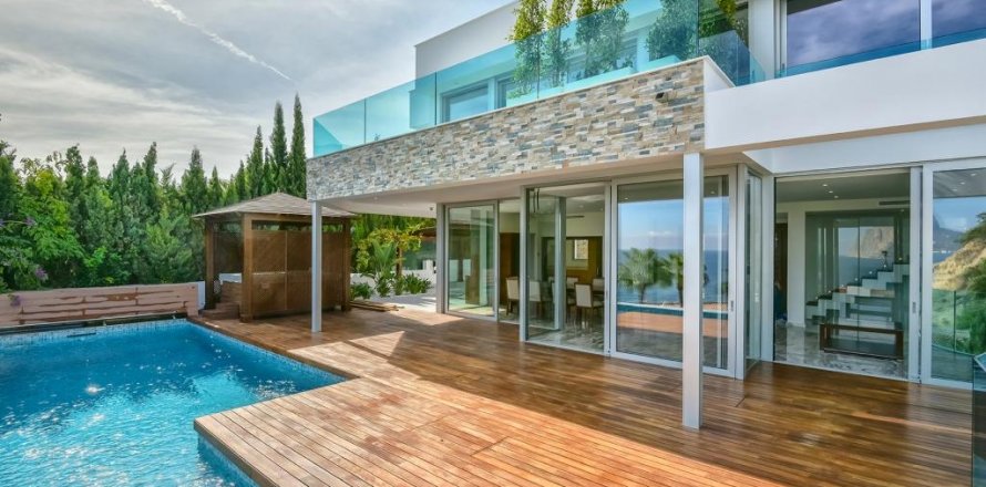 Villa i Calpe, Alicante, Spanien 3 sovrum, 600 kvm. Nr. 57696