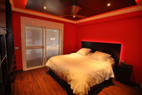 Lägenhet till salu i Santa Cruz de Tenerife, Tenerife, Spanien 2 sovrum, 120 kvm. Nr. 58473 - foto 9