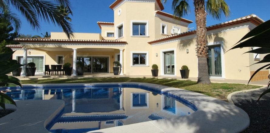 Villa i Benissa, Alicante, Spanien 4 sovrum, 464 kvm. Nr. 58858