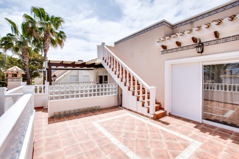 Villa till salu i Cabo Roig, Alicante, Spanien 4 sovrum, 201 kvm. Nr. 58669 - foto 3