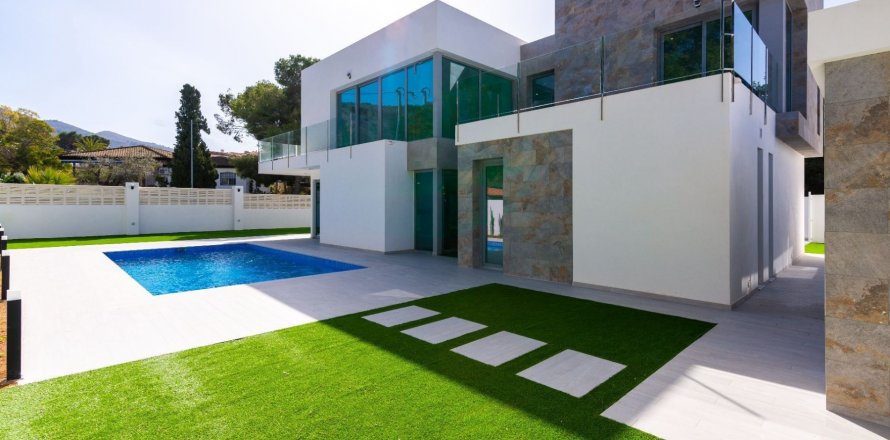 Villa i Albir, Alicante, Spanien 3 sovrum, 270 kvm. Nr. 59004