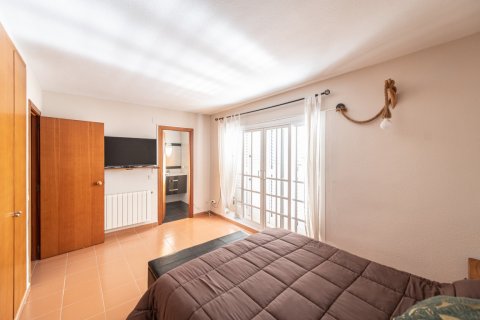 Hus till salu i Valencia, Spanien 5 sovrum, 260 kvm. Nr. 60465 - foto 24