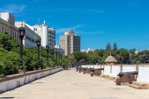 Lägenhet till salu Cadiz, Spanien 6 sovrum, 304 kvm. Nr. 60939 - foto 4