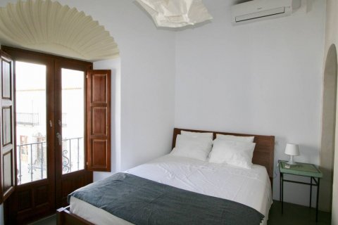 Radhus till salu i Vejer de la Frontera, Cadiz, Spanien 5 sovrum, 360 kvm. Nr. 3198 - foto 15