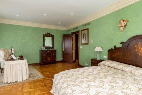 Lägenhet till salu Jerez de la Frontera, Cadiz, Spanien 4 sovrum, 371.15 kvm. Nr. 61015 - foto 22