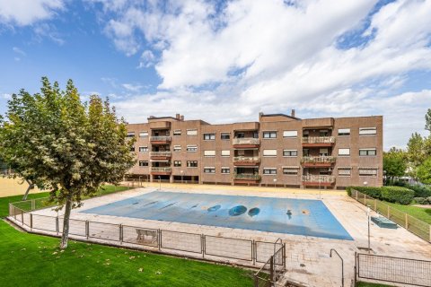 Lägenhet till salu i Pozuelo de Alarcon, Madrid, Spanien 4 sovrum, 201 kvm. Nr. 61386 - foto 2